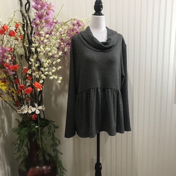 Plus XXL Cowl Grommet Fall Lace Up Peplum Top - Picture 6 of 11